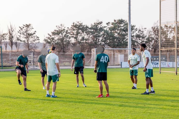 שחקני מכבי חיפה והלוחמים