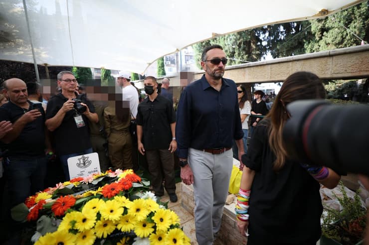 הלווייתו של החלל החטוף סמ"ר עוז דניאל ז"ל בבית העלמין בכפר סבא