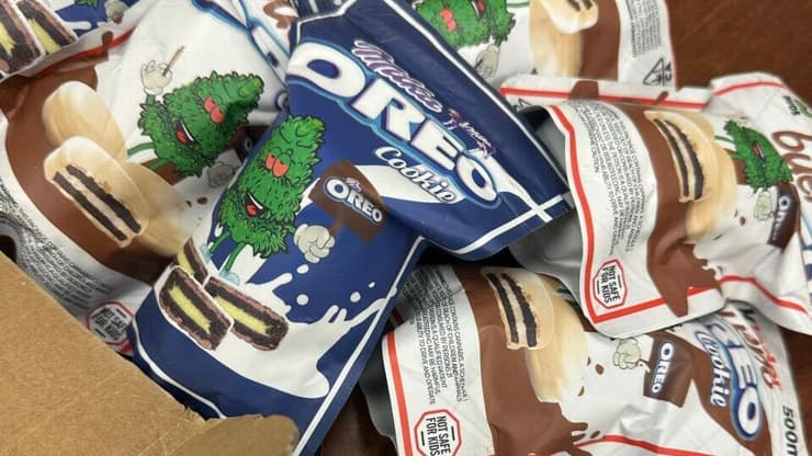 סמים שנתפסו בקופסאות של ממתקים