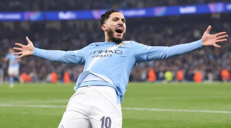 ראיין צ'רקי חוגג