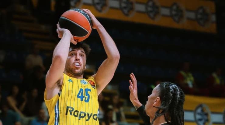 תמיר בלאט עולה לזריקה