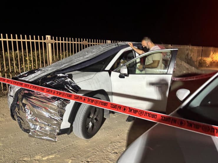 רכבה של יפעת תומר-ירושלמי, לאחר שאותר בחוף הצוק