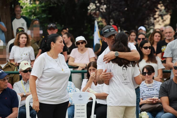 הלווייתו של החלל החטוף סמ"ר עוז דניאל ז"ל בבית העלמין בכפר סבא