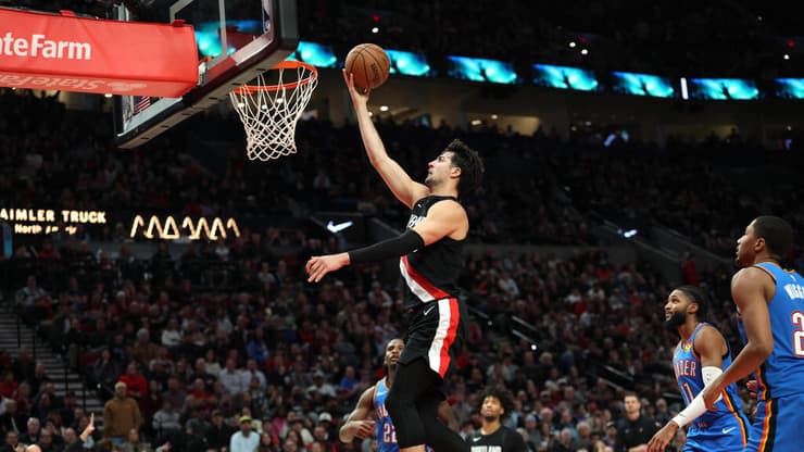 דני אבדיה מעל הגנת אוקלהומה