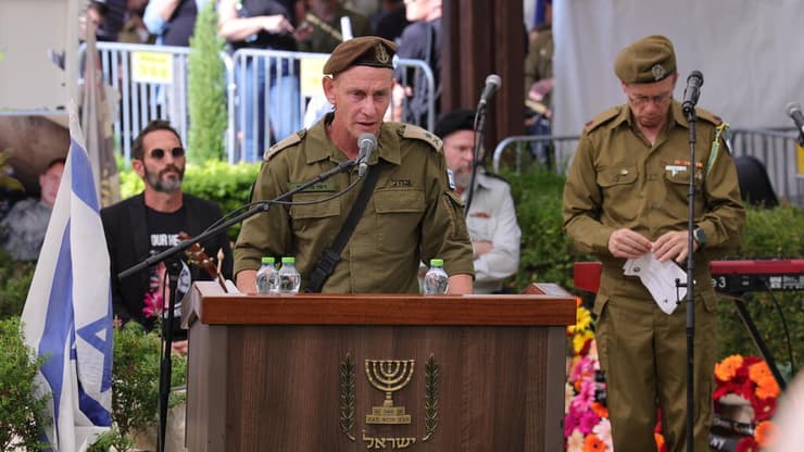 הלווייתו של סרן עומר נאוטרה ז"ל, בבית העלמין בקרית שאול