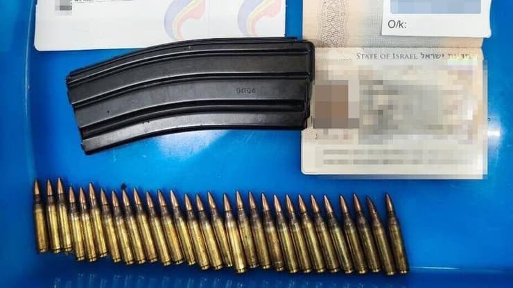 מעצר הישראלי בפוקט שבתאילנד, לאחר שנמצאה מחסית עם כדורים בתיקו