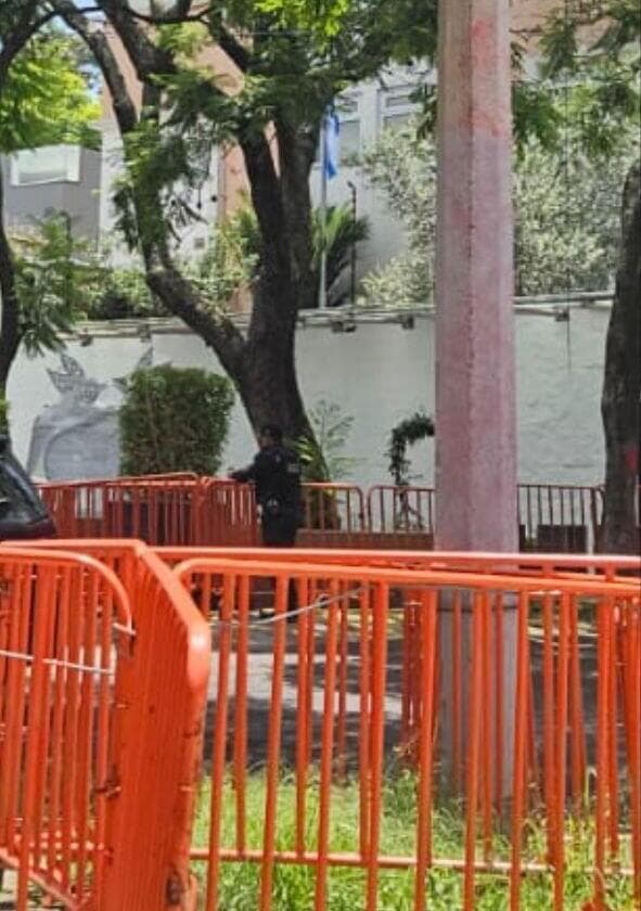 כתובות גרפיטי אנטי ישראליות סמוך לבית השגרירות הישראלית במקסיקו סיטי