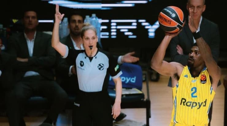 ג'ימי קלארק עולה לזריקה