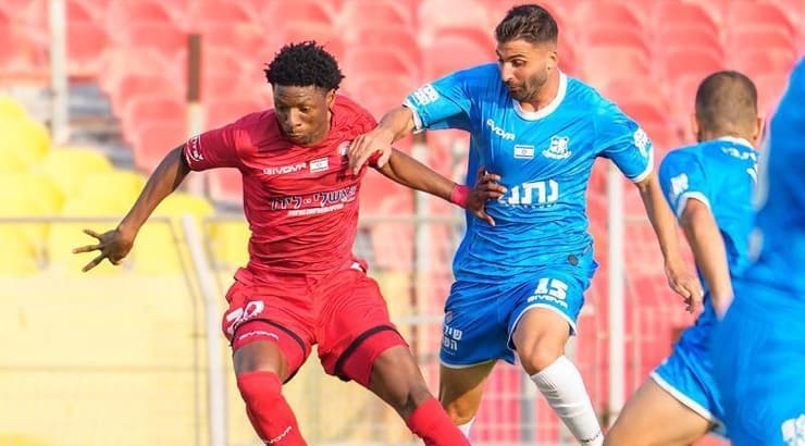 וונדרסון יאקובו מול רז נחמיאס