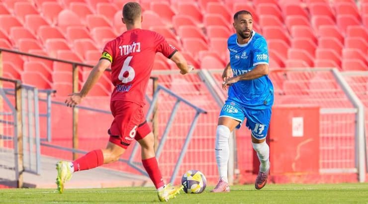 אליאן רוחנא מול פז בלאנדר