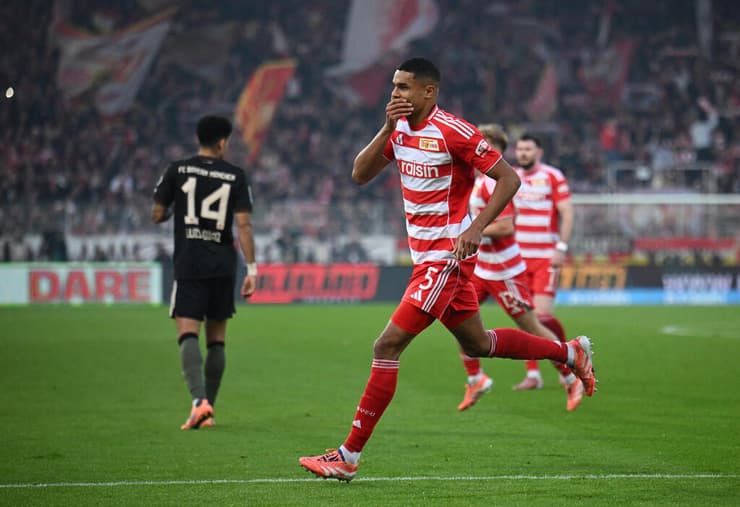 דניליו דואקי 