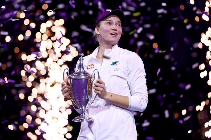 ריבאקינה זוכה לראשונה בקריירה בטורניר גמר הסבב 