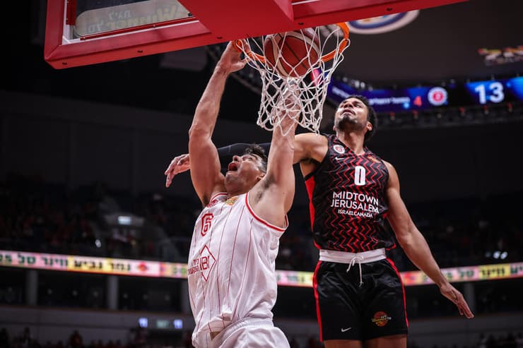 שגב עולה לסל