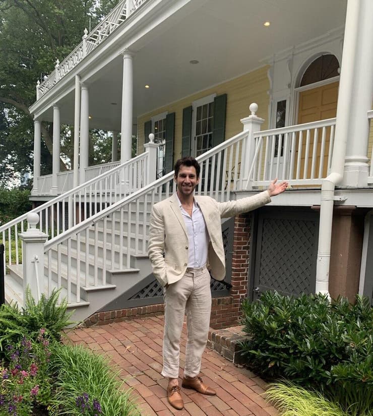 דניאל אדלסון באחוזת גרייסי