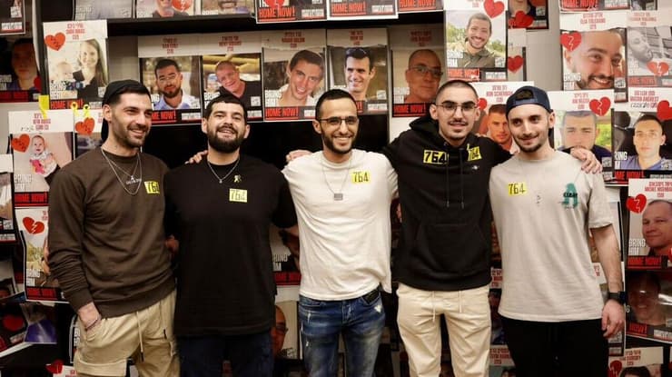 מימין לשמאל - מתן, רום, נמרוד, זיו וגלי