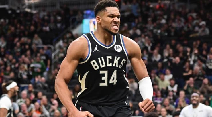 יאניס אנטטוקומפו