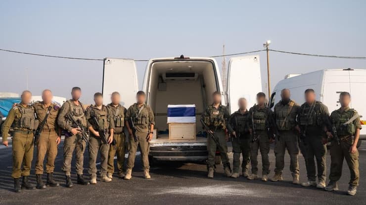 חברי הפלוגה של הדר גולדין ז"ל מלווים אותו בפעם האחרונה