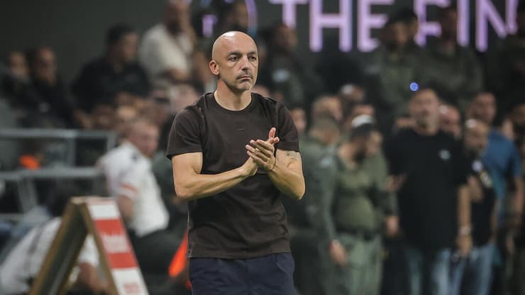 מאמן מכבי ת"א ז'רקו לאזטיץ'