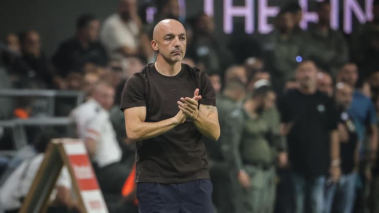 "לא היינו ברמה". ז'רקו לאזטיץ' (צילום: עוז מועלם) מאמן מכבי ת"א ז'רקו לאזטיץ'