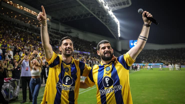 שורדי השבי, האחים גלי וזיו ברמן לפני המשחק של מכבי ת"א נגד בית"ר ירושלים