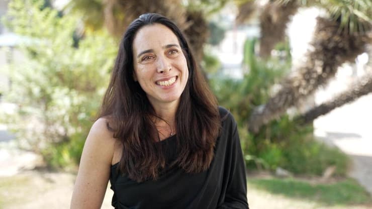 ד"ר קרן דואניס ברק, מנהלת יחידת הפוסט־טראומה בבית החולים שמיר (אסף הרופא)