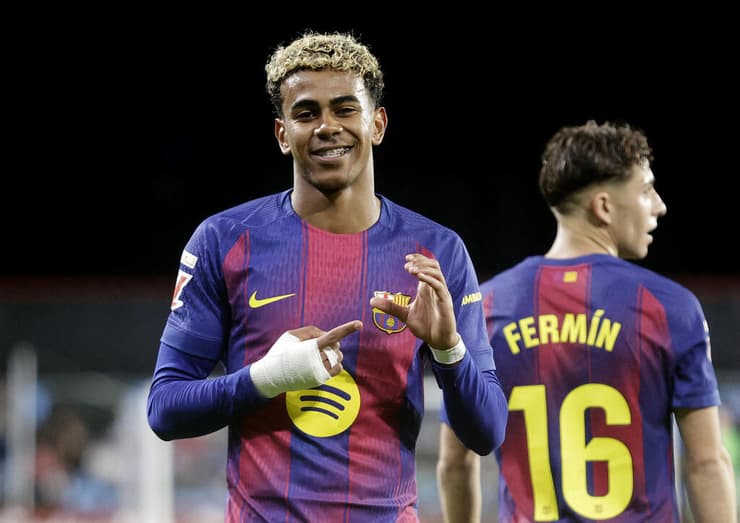 שחקן ברצלונה לאמין ימאל