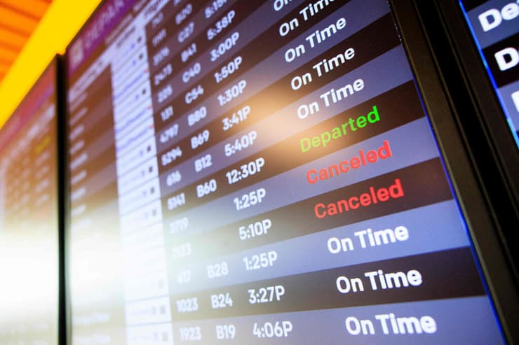 לוח טיסות נמל תעופה של דנבר קולורדו ארה"ב השבתת ממשל