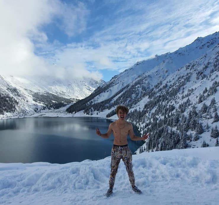 לוקה פרדמנגס בקזחסטן