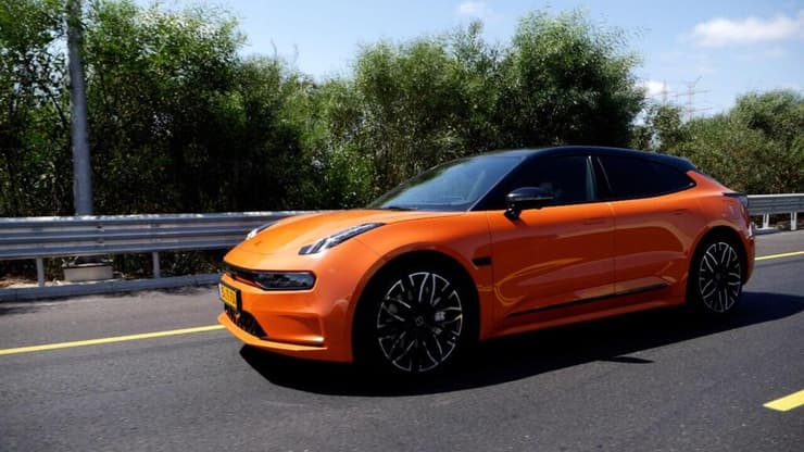 אייל לב ב-ZEEKER