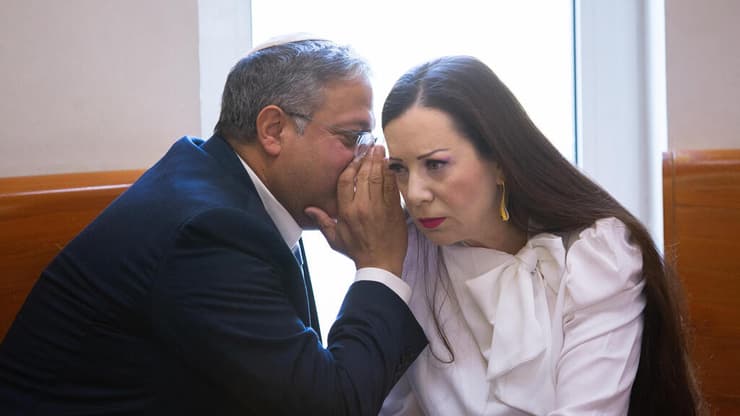 גוטליב ובן גביר (צילום: אלכס קולומויסקי) עתירה בנוגע לבקשות לביקור אסירים ביטחוניים