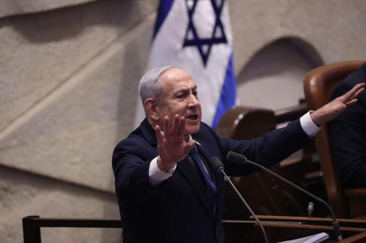 בסך הכול פגישה חפוזה. בנימין נתניהו (צילום: אלכס קולומויסקי) דיון 40 חתימות במליאת הכנסת