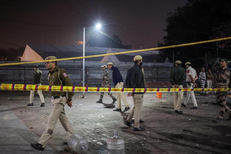 זירת פיצוץ הודו דלהי ליד המצודה האדומה