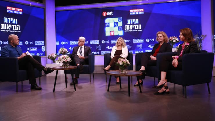 ד"ר קורן-פלדמן, פרופ' זרקא, פרופ' לב ציון קורח ופרופ' אנגל (צילום: ריאן פרויס) ועידת הבריאות של קבוצת "ידיעות אחרונות"