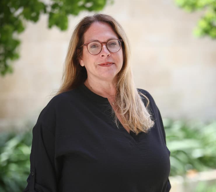 הרבה שירלי צפת דוידאי. הקהילה הרפורמית בחולון נקלעה בעל כורחה למאבקים מול העירייה (צילום: יונית שילר) שירלי צפת דוידאי