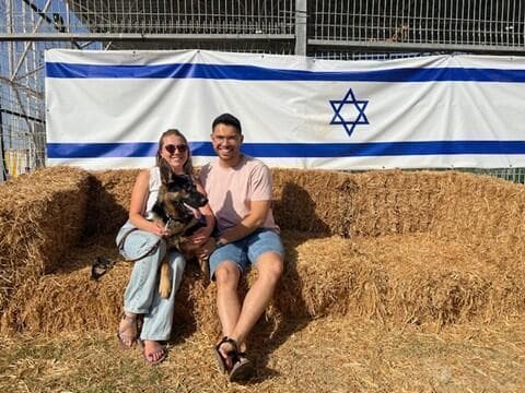 אדם לופז מועלם וסתיו עדי פלדמן עם דוני