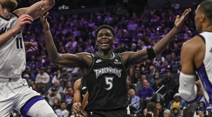 אנתוני אדוארדס