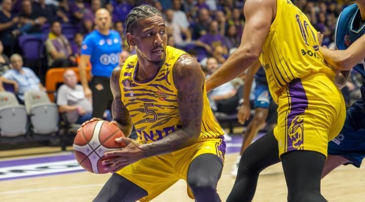 אקסבייר מנפורד