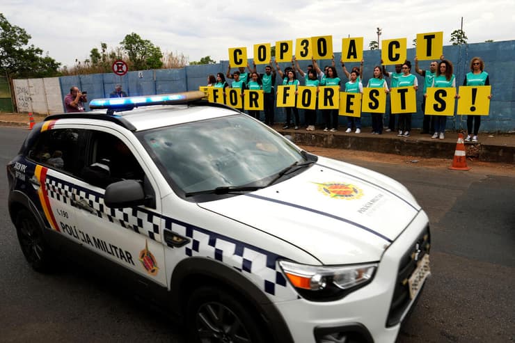 פעילי סביבה קוראים להגנה על היערות הטרופיים, לפני כינוס ועדית האקלים של האו"ם בברזיל