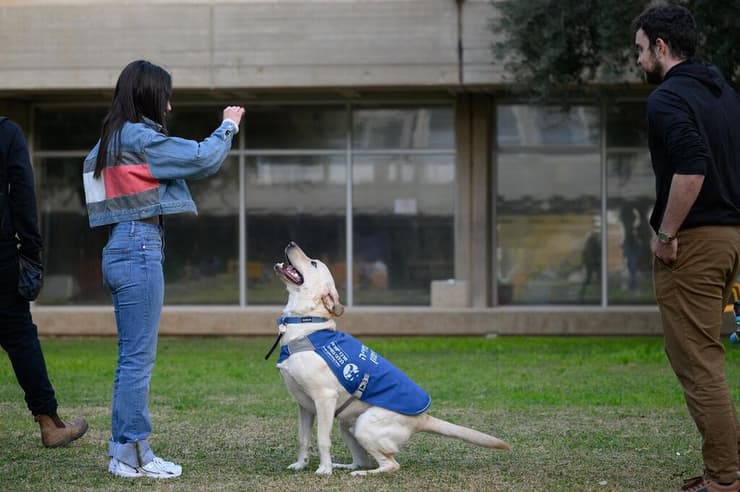 אימון גורי נחייה בקמפוס של אוניברסיטת בן-גוריון