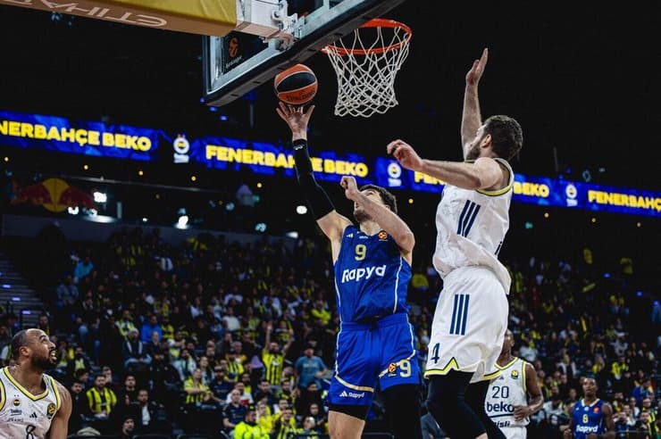 פנרבחצ'ה - מכבי ת"א רומן סורקין