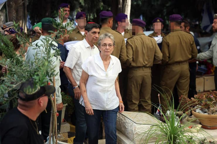 הלוייתו של סגן הדר גולדין ז"ל