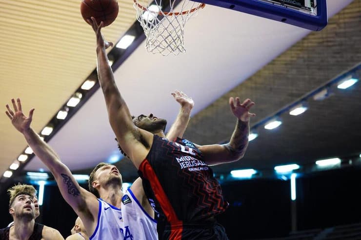 הפועל ירושלים אנתוני לאמב - נפטונאס