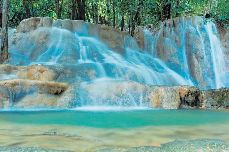 מפל וואנג סאי, שבו תועדו זוג ישראלים מקיימים יחסי מין