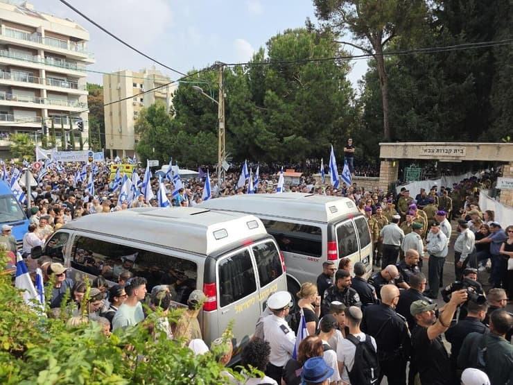 צילום: יאיר שגיא הלוייתו של סגן הדר גולדין ז"ל