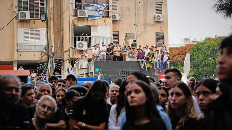 הלוייתו של סגן הדר גולדין ז"ל