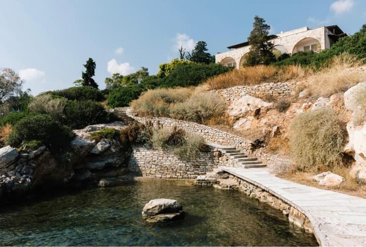 משפיענים מקימים ריזורטים ביוון - אלפסינה לפני שיפוץ