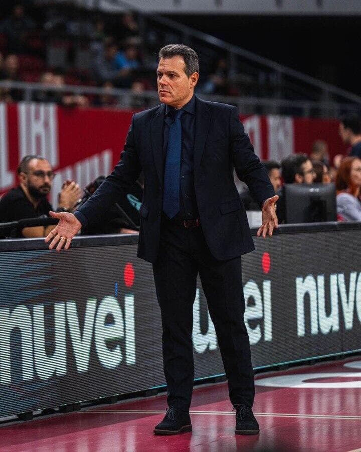 הפועל ת"א דימיטריס איטודיס - בסקוניה 