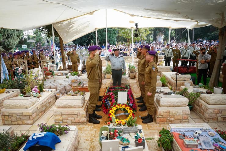 הלוייתו של סגן הדר גולדין ז"ל