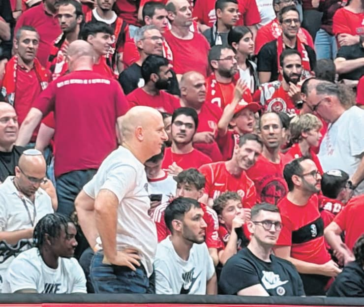 חנוך דאום במשחק של הפועל ירושלים נגד הפועל תל אביב