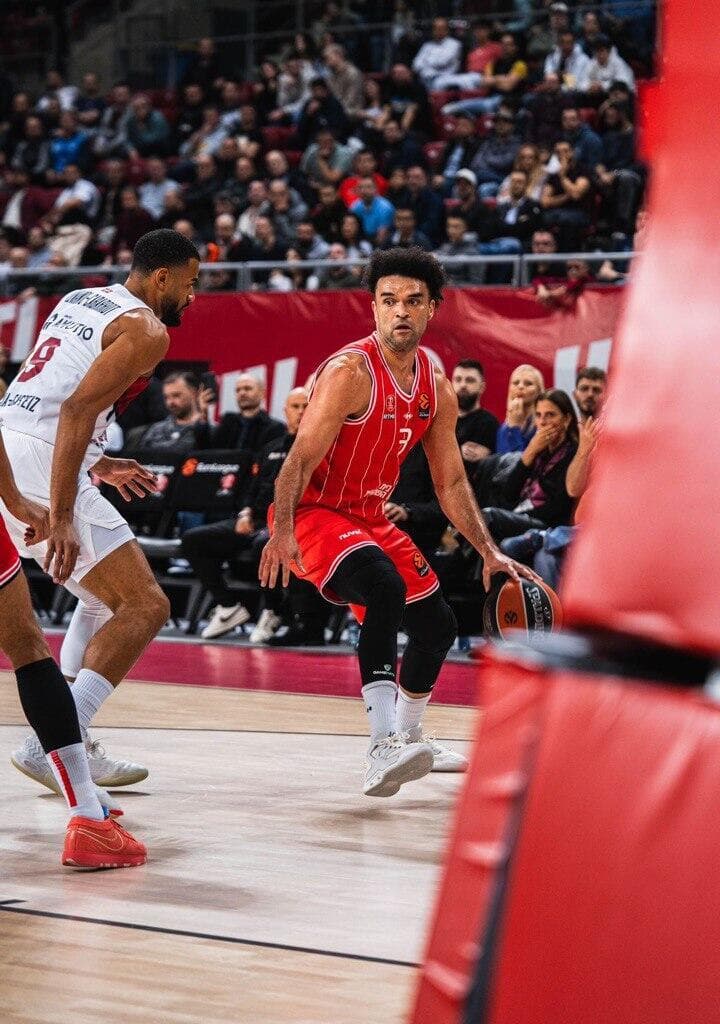 הפועל ת"א אלייז'ה בראיינט - בסקוניה